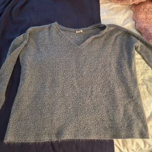 Piko 1988 Soft Gray V-Neck Sweater